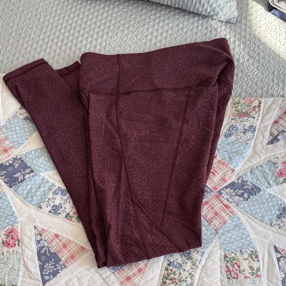 Athleta Salutation stash pocket leggings